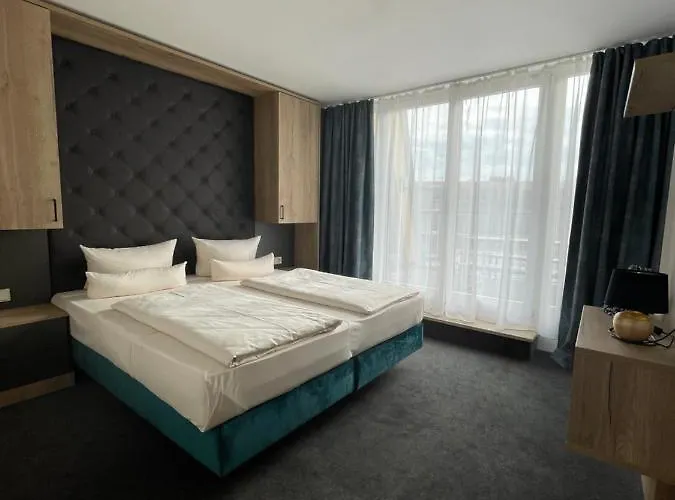 Maisonette-apartment An Der Frauenkirche * دريسدن